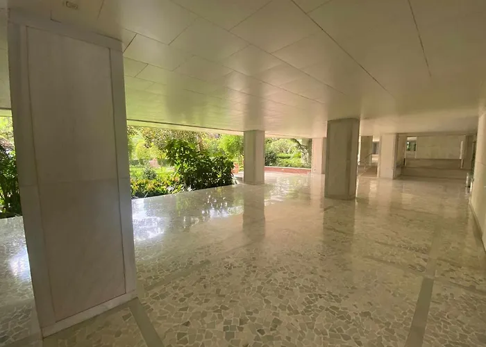 Don Gonzalo L * Marbella